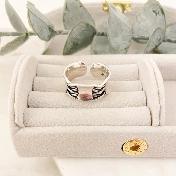 925 Sterling Silver Criss Cross Ring Geometric Ring Minimalist Ring Band - Picture 5 of 11